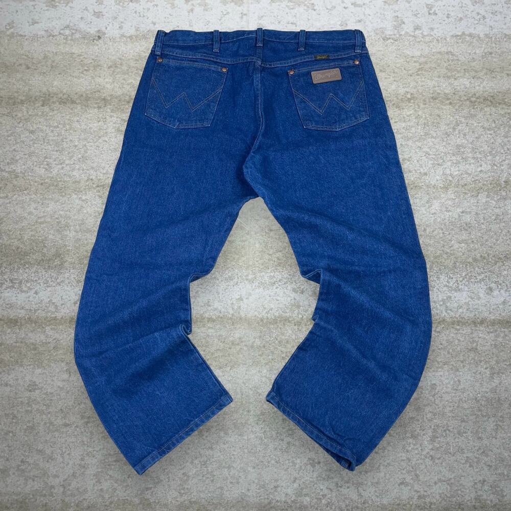 Vintage Y2K Wrangler Jeans 38x30 Relaxed Fit Medium Wash Work Wear Denim
